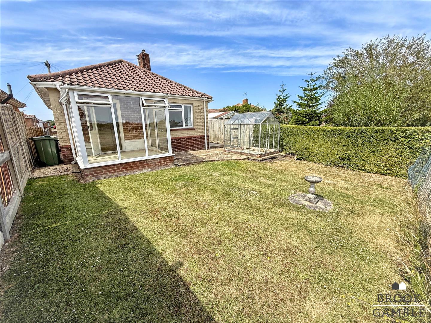 2 Bedroom Bungalow. Broadview Close in Eastbourne,  14